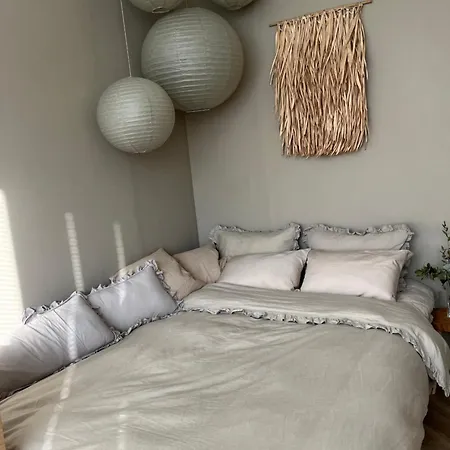 Apartment Tiny Cozy *